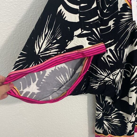 NWT- TRINA TURK- LENNOX V-NECK TUNIC SWIM COVER-UP DRESS- SIZE SMALL - Picture 10 of 11